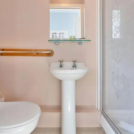 Guestready - Links View * Edinburgh