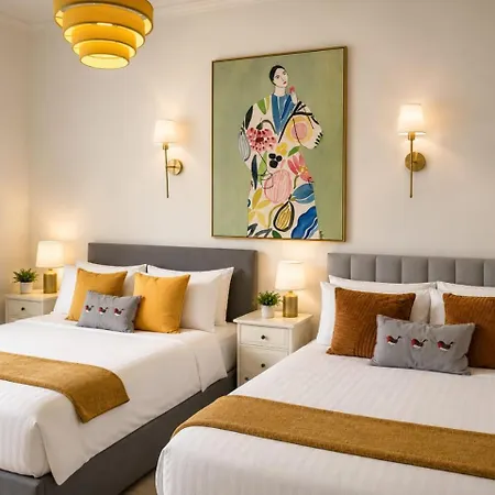 - 15 Minutes Walk Center *