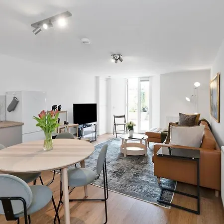 Guestready - Elegant 2bed Haven With Private Patio Gasthof 3*