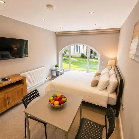 Cosy Unit In Peaceful Location