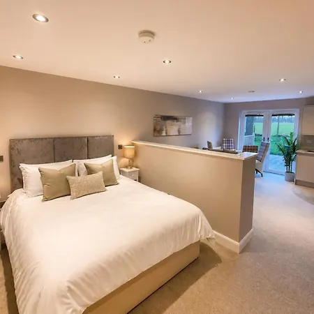 With Great Views And Outdoor Deck 3* Edimburgo