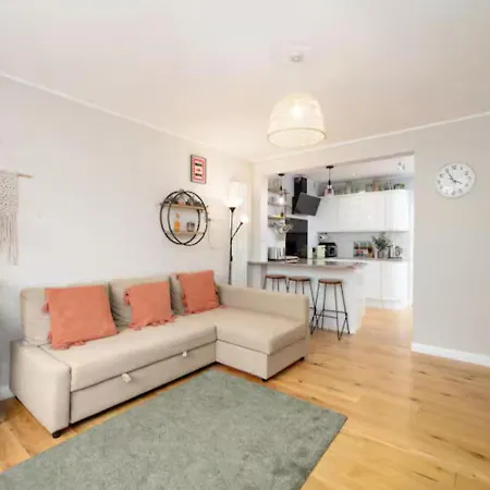 Modern Family House Sleeps 5 Free Parking - Pass The Keys *