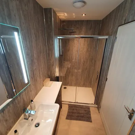 Great 1 Bed Surrounded By Edimburgo