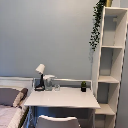 Fox-box Room, Marchmont *