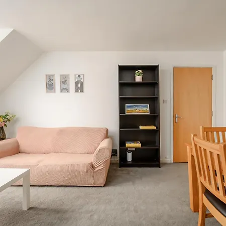 Pentland Hills Views - Cosy In Shared - ゲストハウス