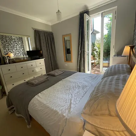 فندق مبيت وإفطار Private En-suite Room, Self Check In إدنبرة