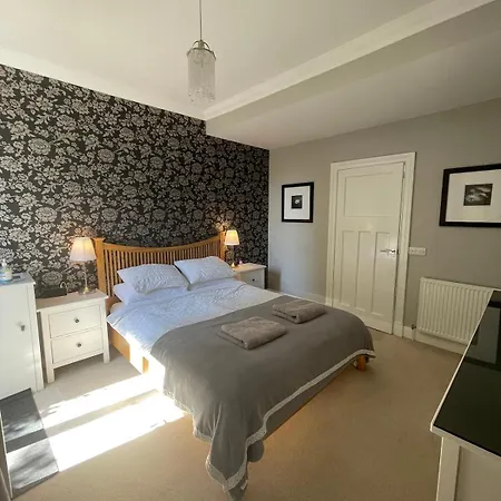 فندق مبيت وإفطار Private En-suite Room, Self Check In 3*