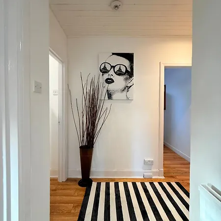 South Edin Family Haven 2 & Courtyard Vakantiehuis *
