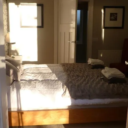 Private En-suite Room, Self Check In فندق مبيت وإفطار إدنبرة