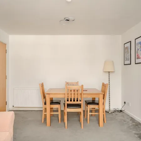 Pentland Hills Views - Cosy In Shared - ゲストハウス