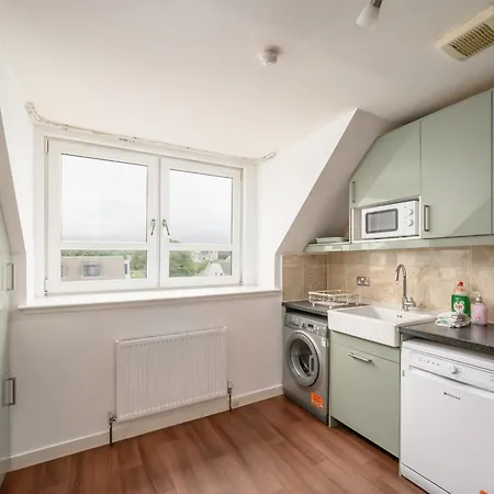 Pentland Hills Views - Cosy In Shared - エディンバラ