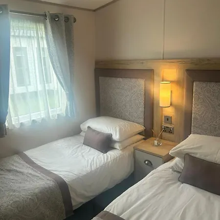 פארק נופש 5 Roxburgh Court