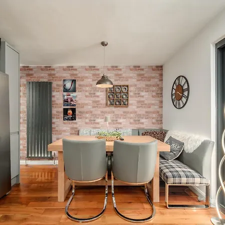 Almond 2 Bedroom House - Сasa de vacaciones *