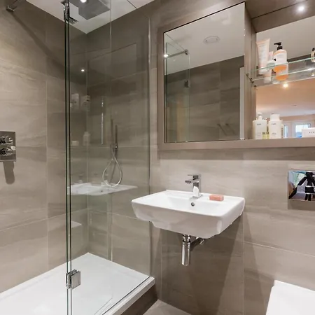 The Mcewan 3* Edinburgh