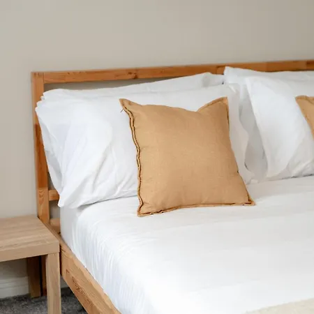 Modern Family House Sleeps 5 Free Parking - Pass The Keys Edinburgh