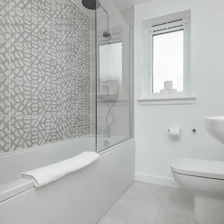 بيت للعطل Spacious 5-bed Parking & Garden