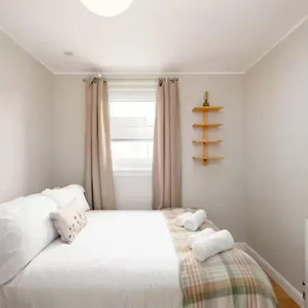 Ferienhaus Modern Family House Sleeps 5 Free Parking - Pass The Keys