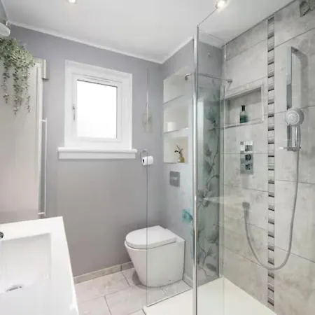 펜션 Modern Family House Sleeps 5 Free Parking - Pass The Keys