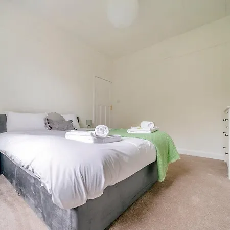 Ferienhaus Durhams House Sleeps 7 5 Beds, Free Parking