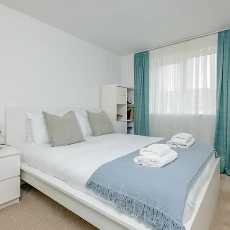 بيت للعطل Spacious 5-bed Parking & Garden إدنبرة