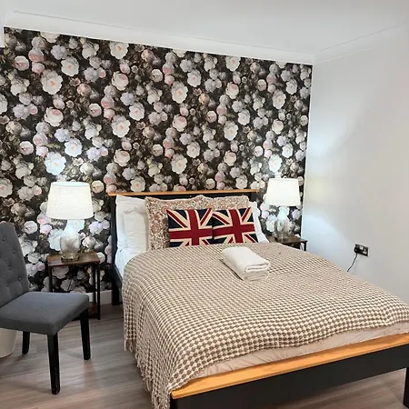 Vakantiehuis South Edin Family Haven 2 & Courtyard Edinburgh