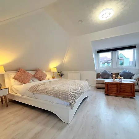 South Edin Family Haven 2 & Courtyard Vakantiehuis *