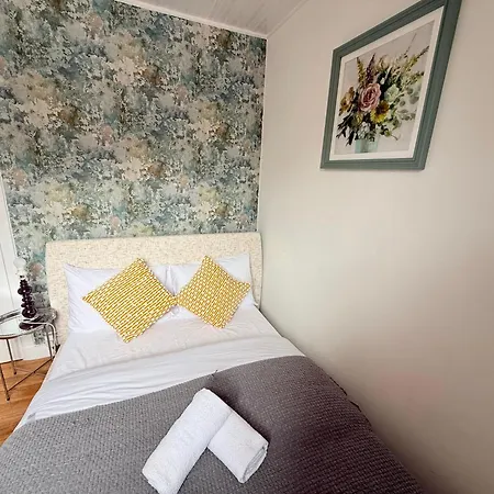 South Edin Family Haven 2 & Courtyard Vakantiehuis