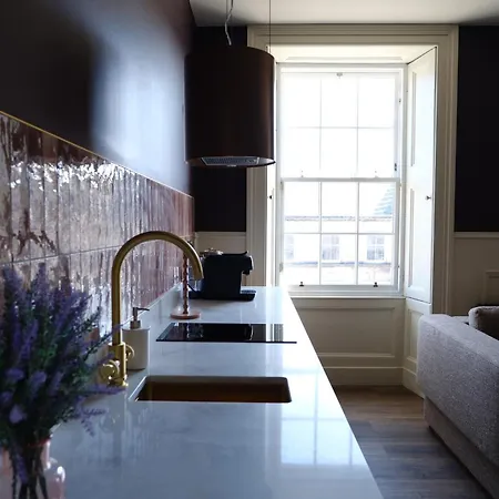 Meus Apartments, West End * Edinburgh