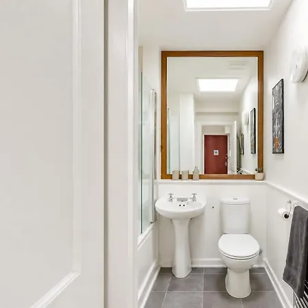 Bnbnova - 1br - Castle Views Edinburgh