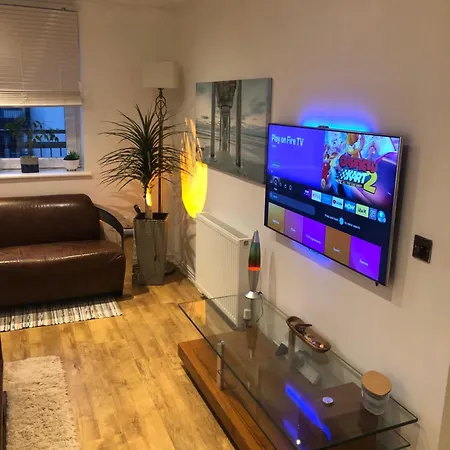 15 Min From Centre Apartment *