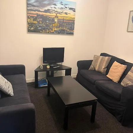 Apartment Family-friendly 3 Bed Parking 10 Min To Centre Edinburgh