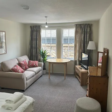 Grassmarket Superb With Castle View Kitchen And Shower Edinburgh