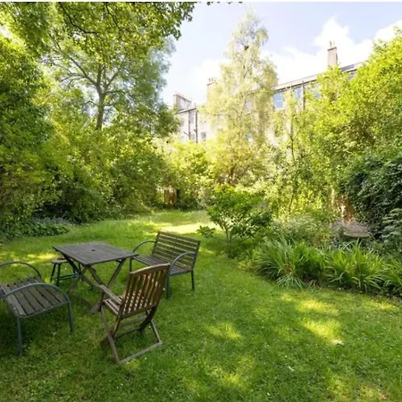 Spacious 3 Bedroom Flat On Marchmont Road Apartment Edinburgh