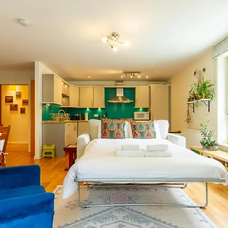 Leafy Leith 2bdr Retreat With A Private Balcony Edimburgo