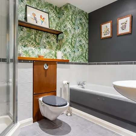 Leafy Leith 2bdr Retreat With A Private Balcony Edimburgo