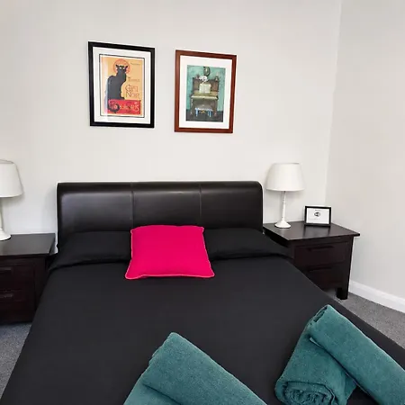 Apartment Centre - Sunshine On Leith Street *