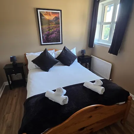 Cosy Murrayfield Flat - Pass The Keys Edinburgh