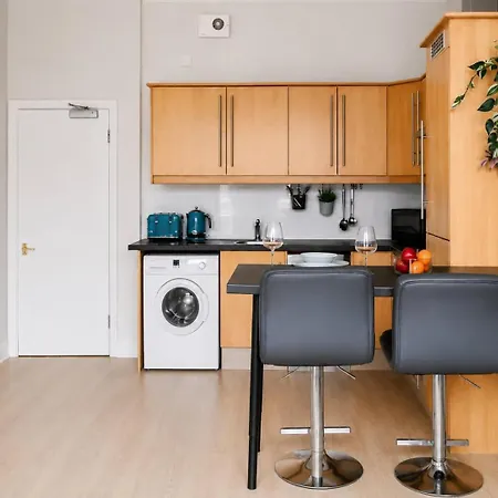 Bnbnova - 2br - West End Castle * Edinburg