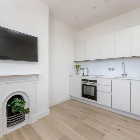 Ultra-modern On Castle Street *