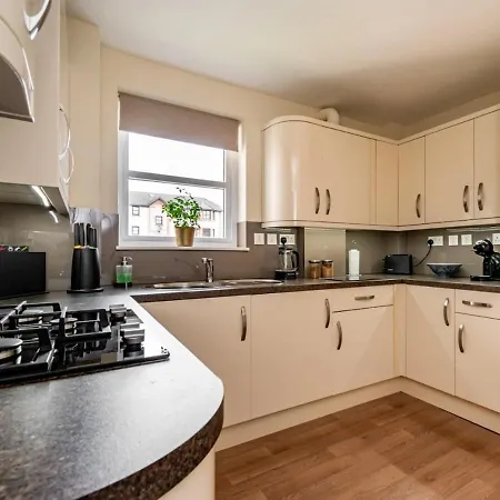Peaceful 2-bed Craiglockhart Free Parking Apartment Edinburgh