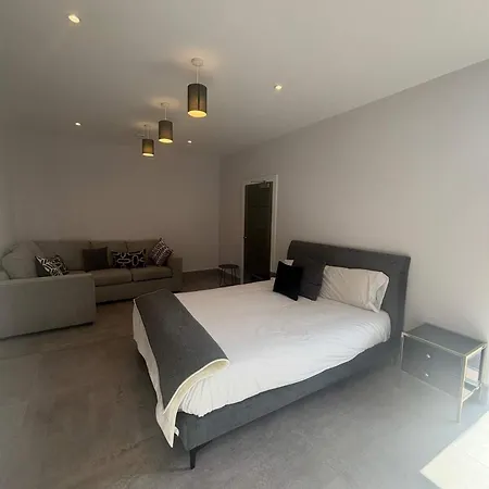 Spacious Family In With Private Garden Lägenhet Edinburg