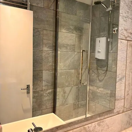 Apartment Edinburghs Location Sleeps Four Edinburgh