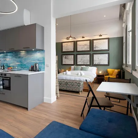 Old Town Launchpad, Sleeps 4, Free Parking Apartment Edinburgh