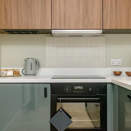 Stylish 1 Bed Near Stockbridge