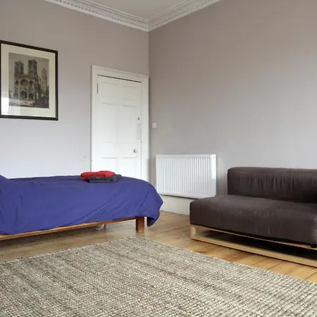 Flat * Edinburgh