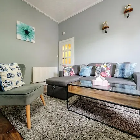 The Bonnie Bothy , Sleep 5, Cosy Stay! Apartment *