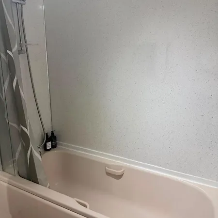 Apartment Family-friendly 3 Bed Parking 10 Min To Centre