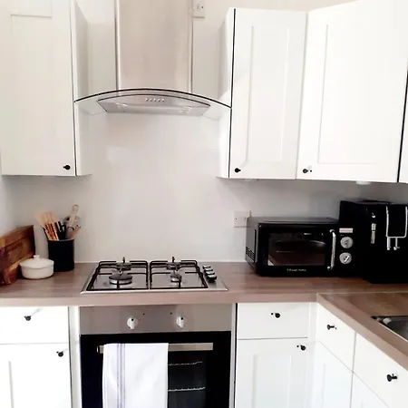 Stylish 2br- Free Parking- Heart Of * Edinburgh