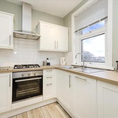 Attractive Colinton For Family Apartment