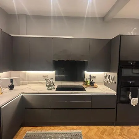 Morningside Two-bedroom Period Victorian Flat * Edinburgh